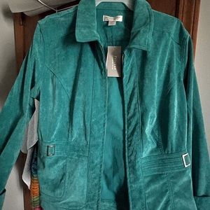 Brand new never worn. Tag still on jacket.